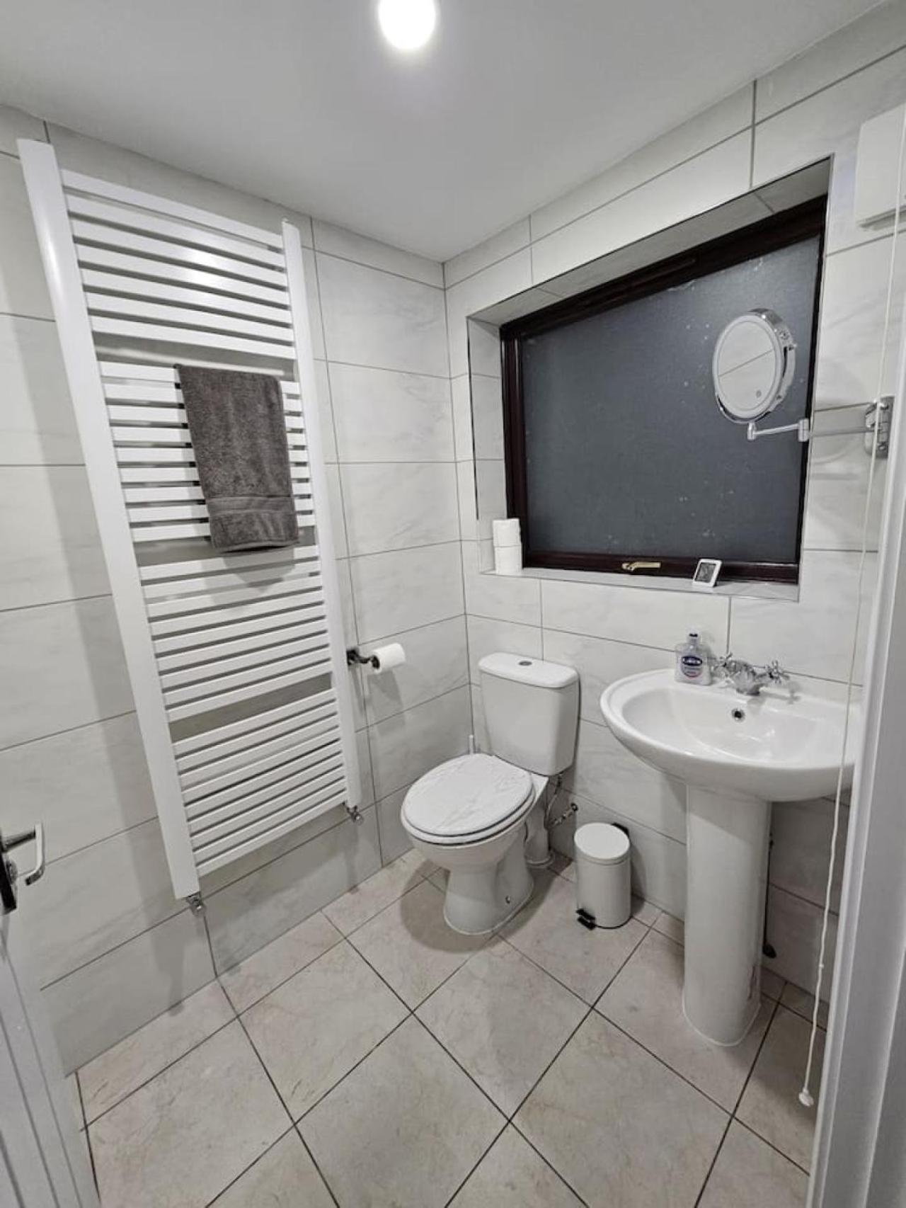 Modern & Stylish 3-Bedroom Home In St Helens St Helens  Exterior foto
